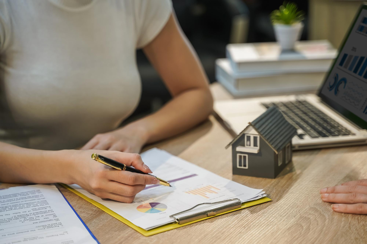 How to Find a Property Manager in Phoenix Before Moving Away